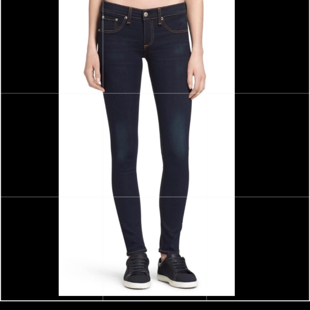 Rag & Bone skinny jean with a 5-pocket silhouette